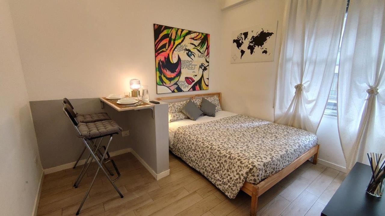 Appartamento Monolocale in Corso Porta Nuova Milano Esterno foto